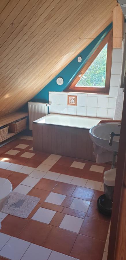 Majiga Istaba Ar Balkonu Un Vannasistaba, Bezmaksas Velo Noma Iecava Exterior photo