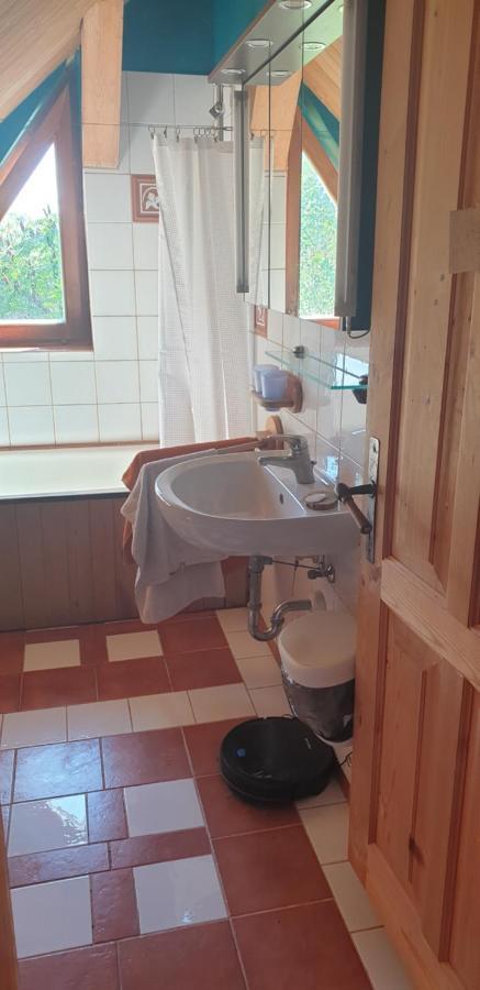 Majiga Istaba Ar Balkonu Un Vannasistaba, Bezmaksas Velo Noma Iecava Exterior photo